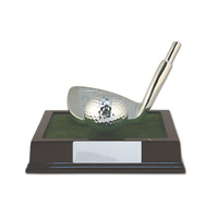 S24-13802 : Golf Iron/Ball on Base